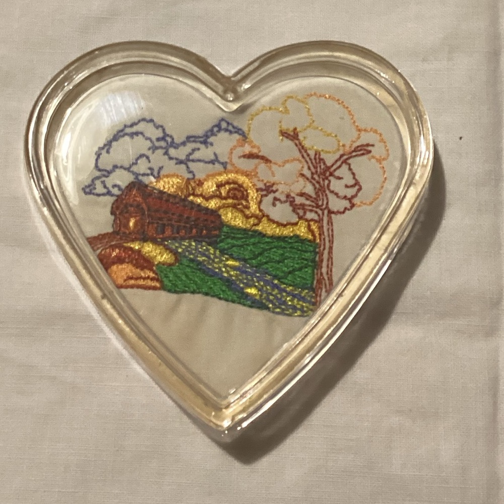 Embroidered Hand Made Heart Shaped Lucite Plastic Paperweight Coaster Country